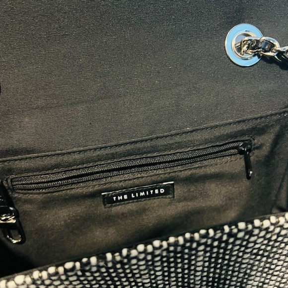 The Limited black and white herringbone shoulder bag with chain strap - Picture 5 of 9